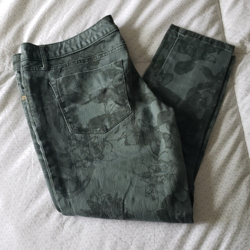 Green Skinny Crop Pant